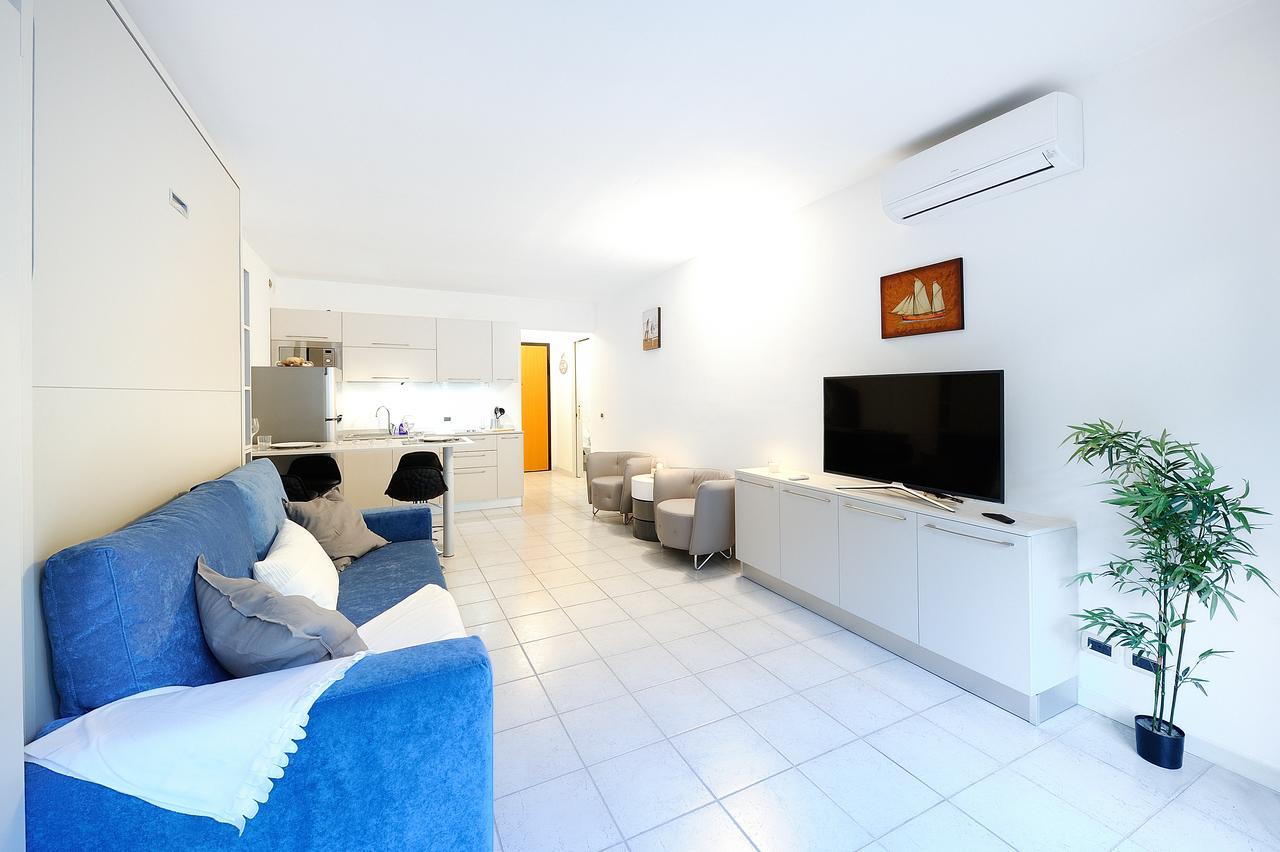 Silvia Degli Aregai Apartment Санто Стефано ал Маре Екстериор снимка